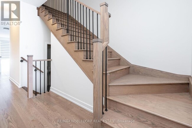 Building Photo - 34 Singhampton Rd