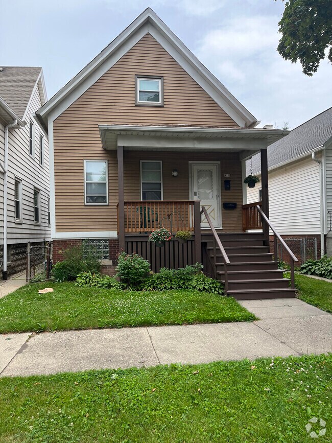 The Valley Pigsville Apartments under 2,000 Milwaukee, WI 1