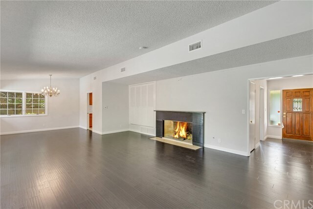Building Photo - 1445 Riviera Dr