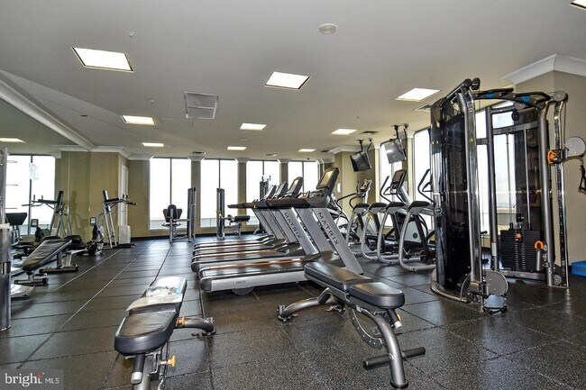 Foto del edificio - 851 N Glebe Rd