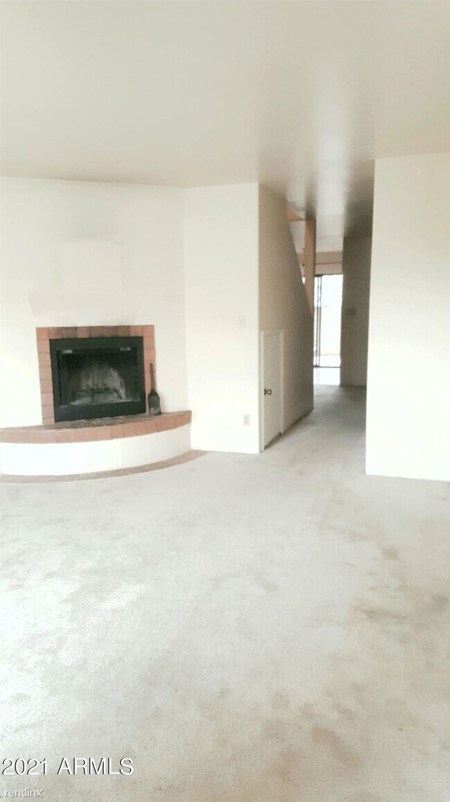 Building Photo - 2 br, 2 bath House - 1702 Ocotillo Road