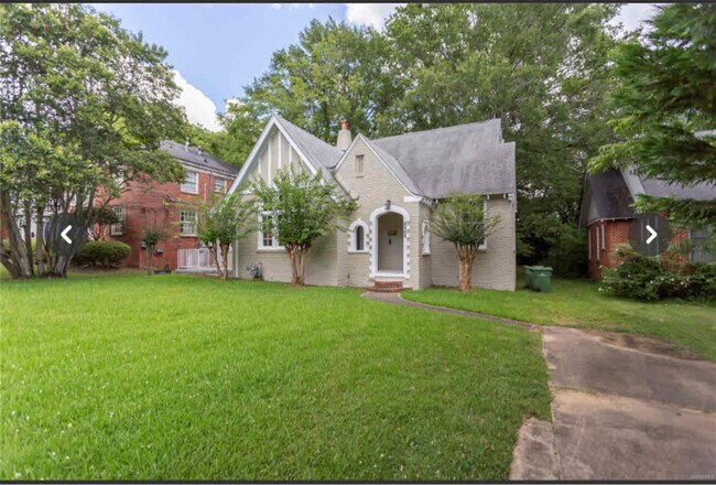 Foto del edificio - 2405 College St