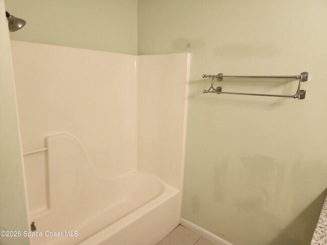 Foto del edificio - 2130 Forest Knoll Dr NE