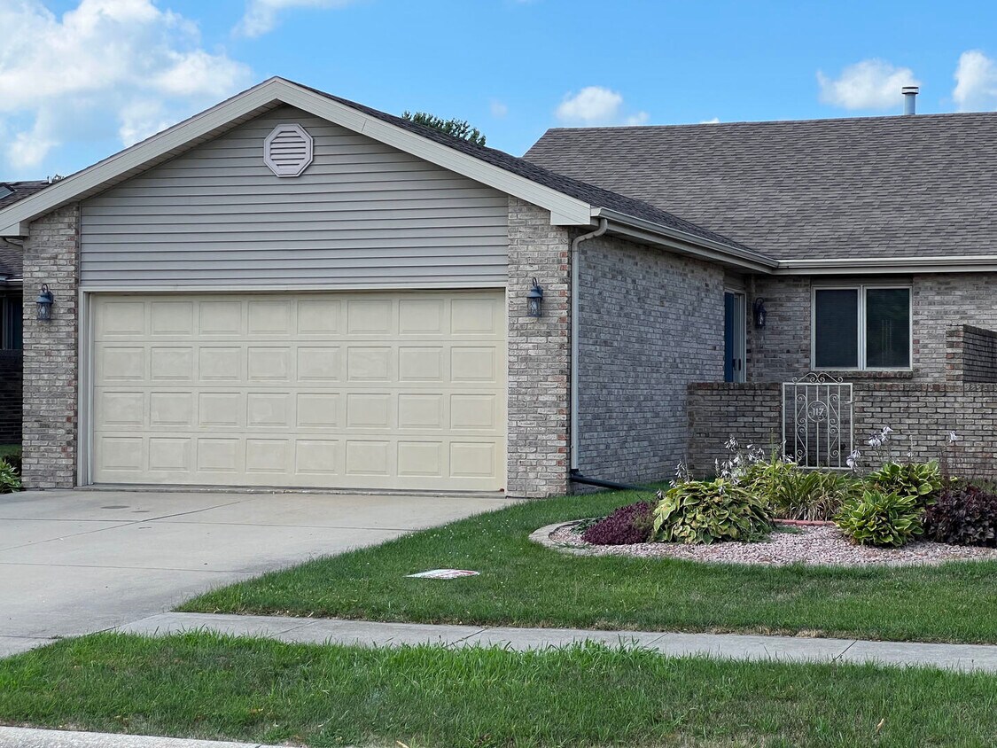 117 Dartmouth Dr, Bourbonnais, IL 60914 Townhome Rentals in