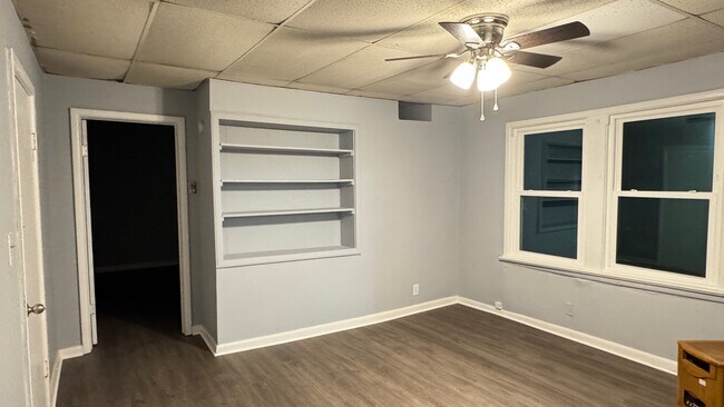 Building Photo - 1113 Knoxville Ave