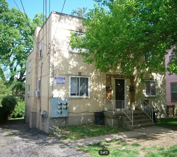 Foto principal - 1048 Rosemont Ave