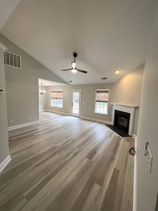 Building Photo - PLANTATION LANDING