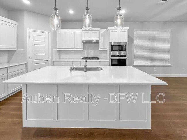 Foto del edificio - 215 Nathan Dr