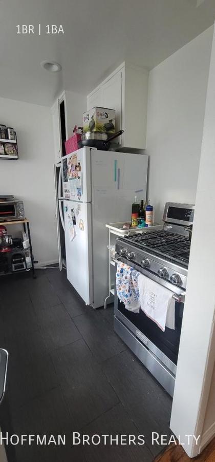 Building Photo - 1217 S Sherbourne Dr