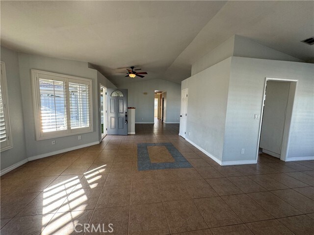 Foto del edificio - 23910 Sunset Ave