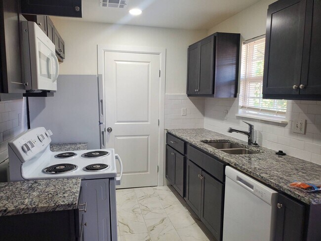 Foto del edificio - 316 SW 23rd St