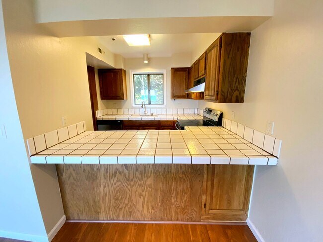 Foto del edificio - Ocean View Condo Ready For Move-in!