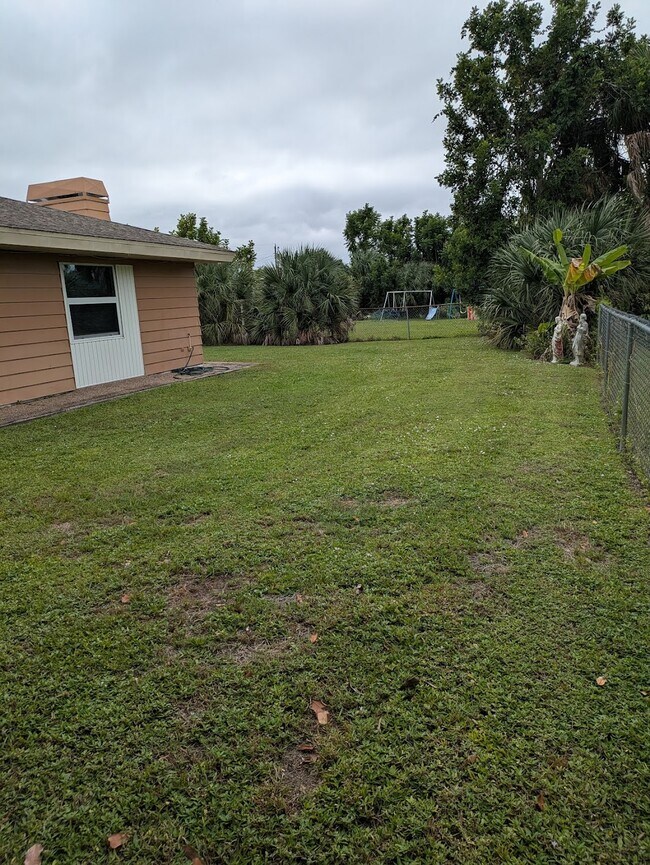 Fotografía del edificio - 6485 Malaluka Rd