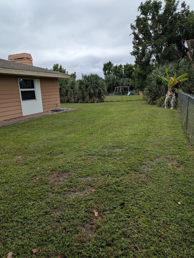 Fenced backyard - 6485 Malaluka Rd