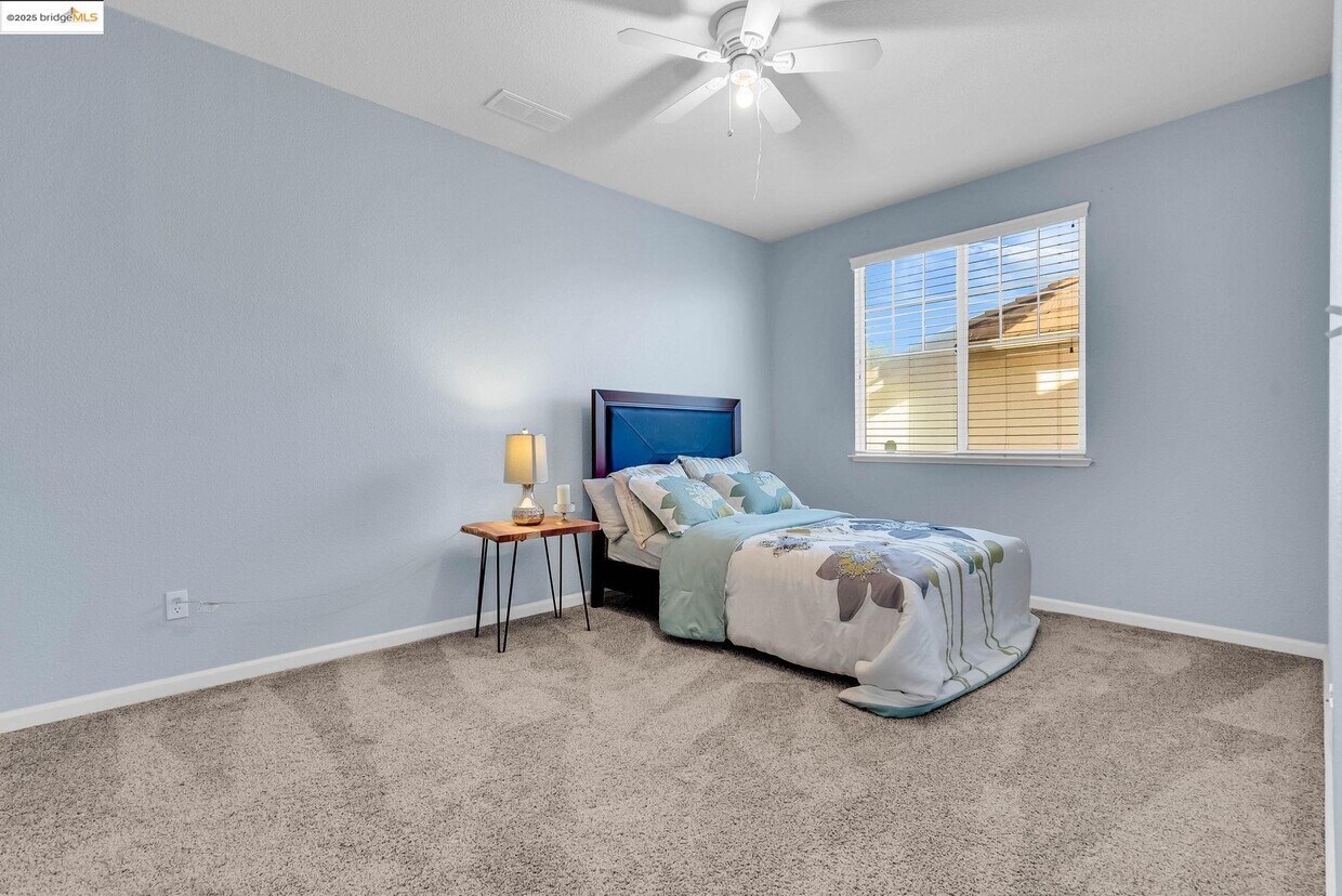 Foto principal - 1361 Tiffany Dr