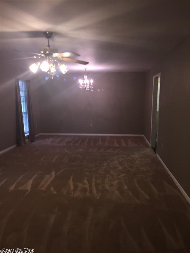 Foto del edificio - 5637 Lakeview Rd