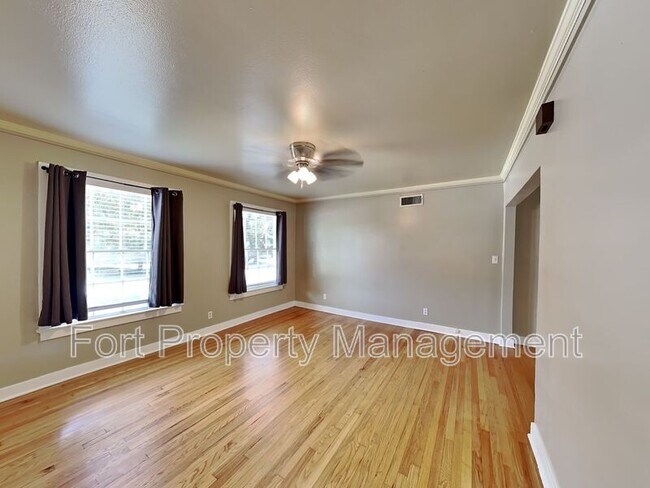 Foto del edificio - 3551 W. 4th Street