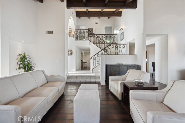 Building Photo - 4372 Park Vicente