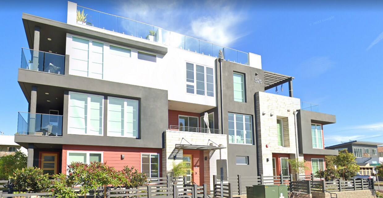 Foto principal - Updated and Luxurious Gorgeous 3 Bedroom T...