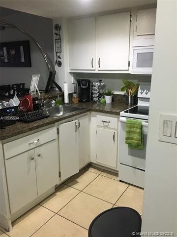 Foto del edificio - 8660 NW 5th Terrace