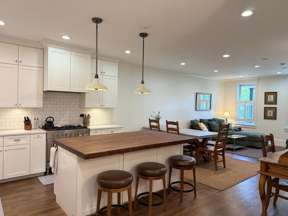 Main Level Open Concept - 1232 I St NE (Washington, DC)