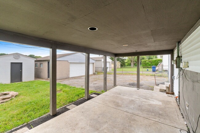 Building Photo - 3861 Fergus Rd