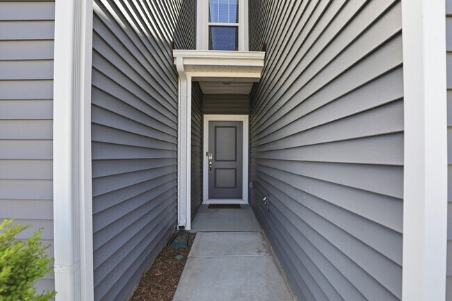 Building Photo - 2317 Belterra Dr