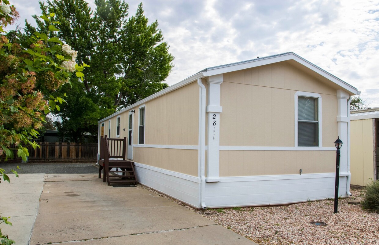 Foto principal - Adorable 2 bedroom 2 bath!