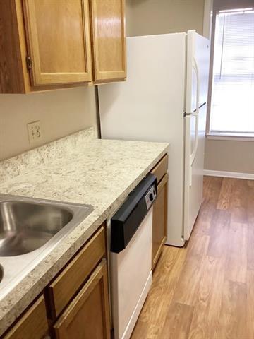 Building Photo - 5753 Shadydell Dr