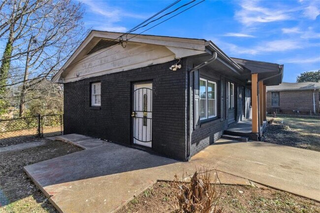 Foto del edificio - 2958 Holcomb Ct