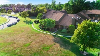 Building Photo - 542 Westgate Dr