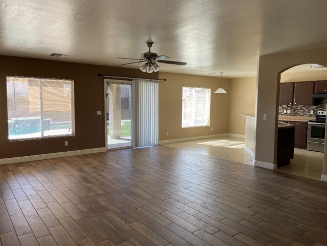 Foto del edificio - 22801 W Mesquite Dr