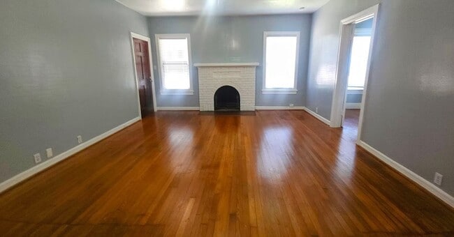 Building Photo - 4412 Stanford St