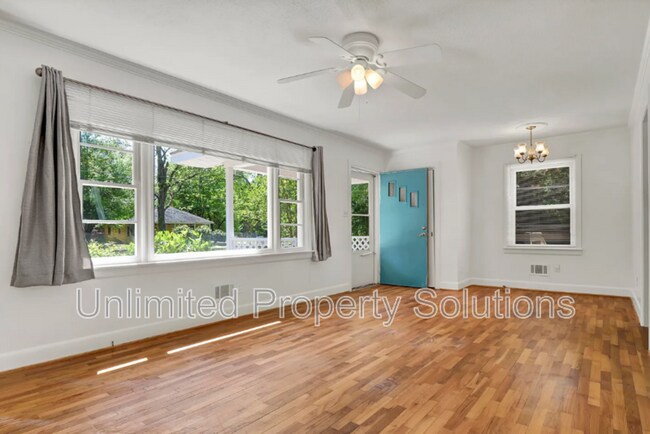 Foto del edificio - 133 Hinton Ave