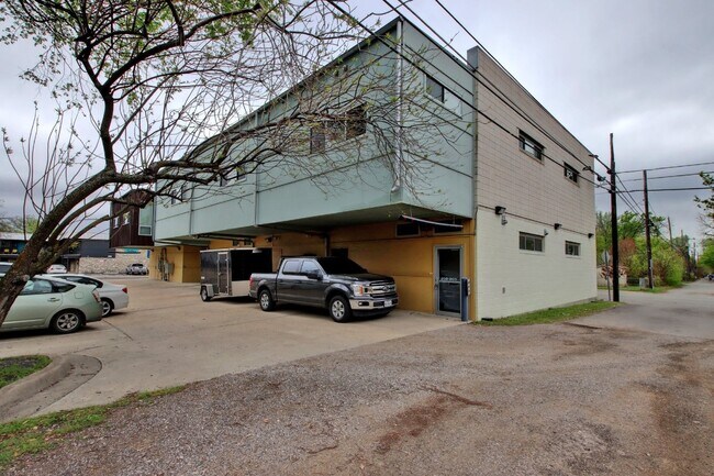 Building Photo - 508 E 53rd St