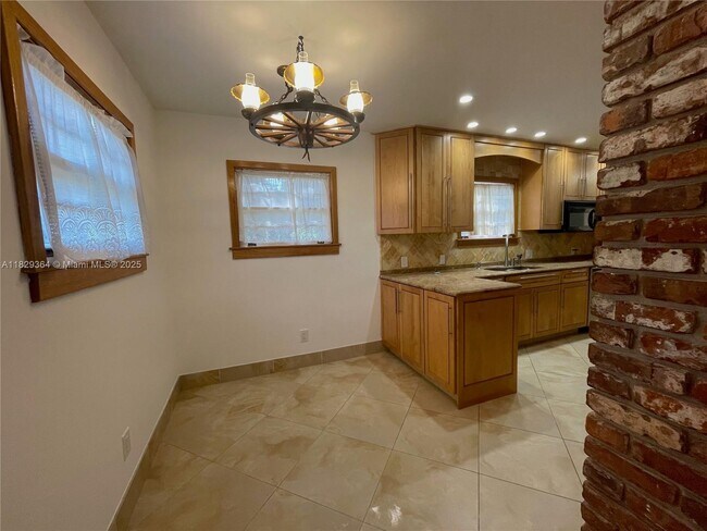 Foto del edificio - 258 SW 1st Ct