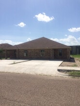 Building Photo - 417 Arroyo Vista Ct