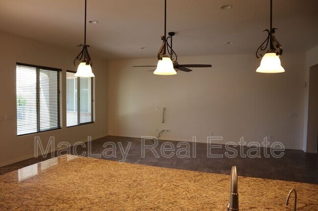 Foto del edificio - 1645 E Mia Ln