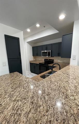 Foto del edificio - 330 Las Colinas Blvd E