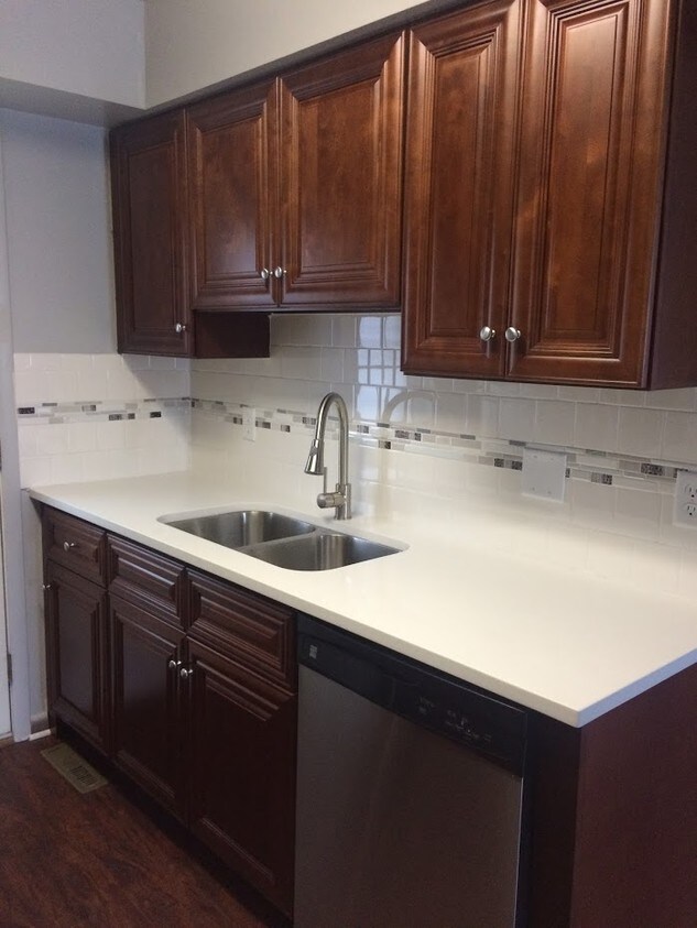 Foto principal - 2112 Laporte Ave