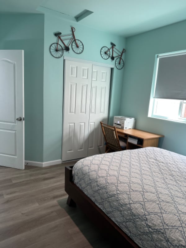 Building Photo - 303 E Park Ave