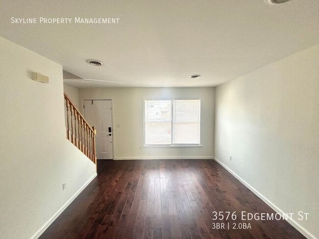 Building Photo - 3576 Edgemont St