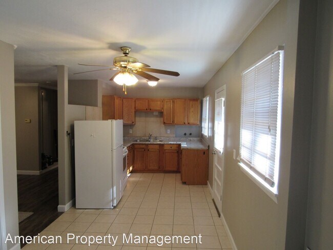 Foto del edificio - 4 br, 1 bath House - 2417 Hobbs Dr.