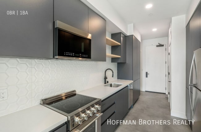 Building Photo - 3448 W 43rd St