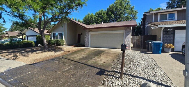 Foto del edificio - Great Location In Rohnert Park