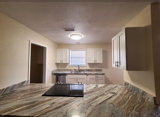Building Photo - 6527 Sayle St
