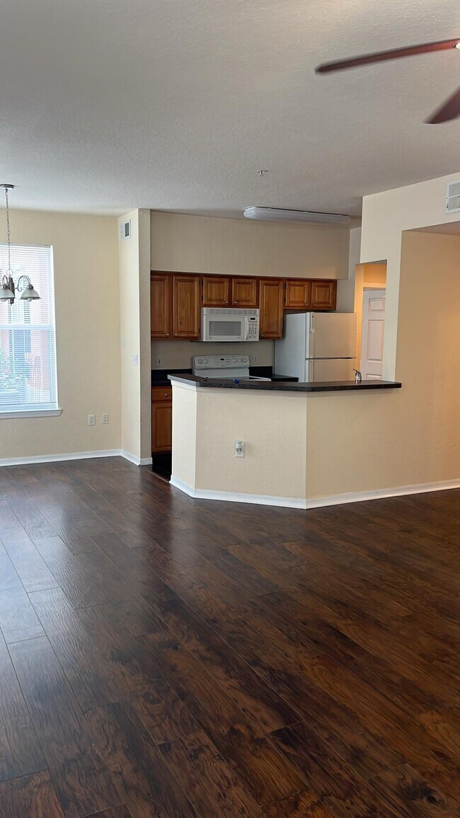 Foto del edificio - 6071 Westgate Dr