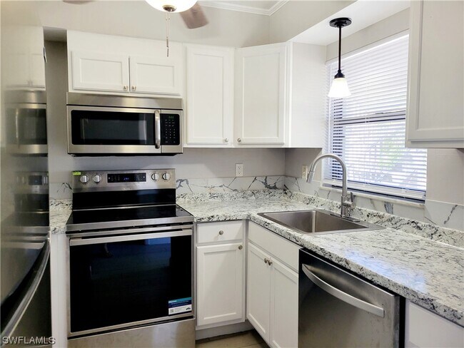 Building Photo - 130 Cape Coral Pkwy W