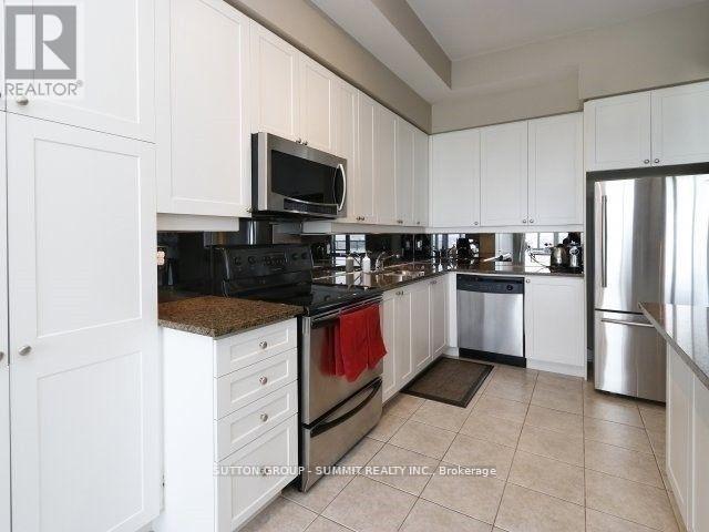 Building Photo - 33 Elm Dr W