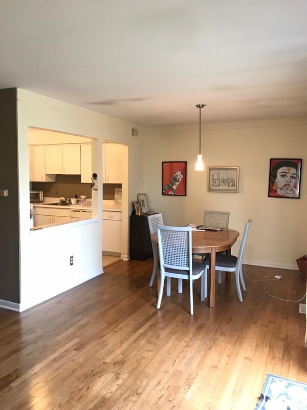 Foto del edificio - 426 N Fox Hills Dr